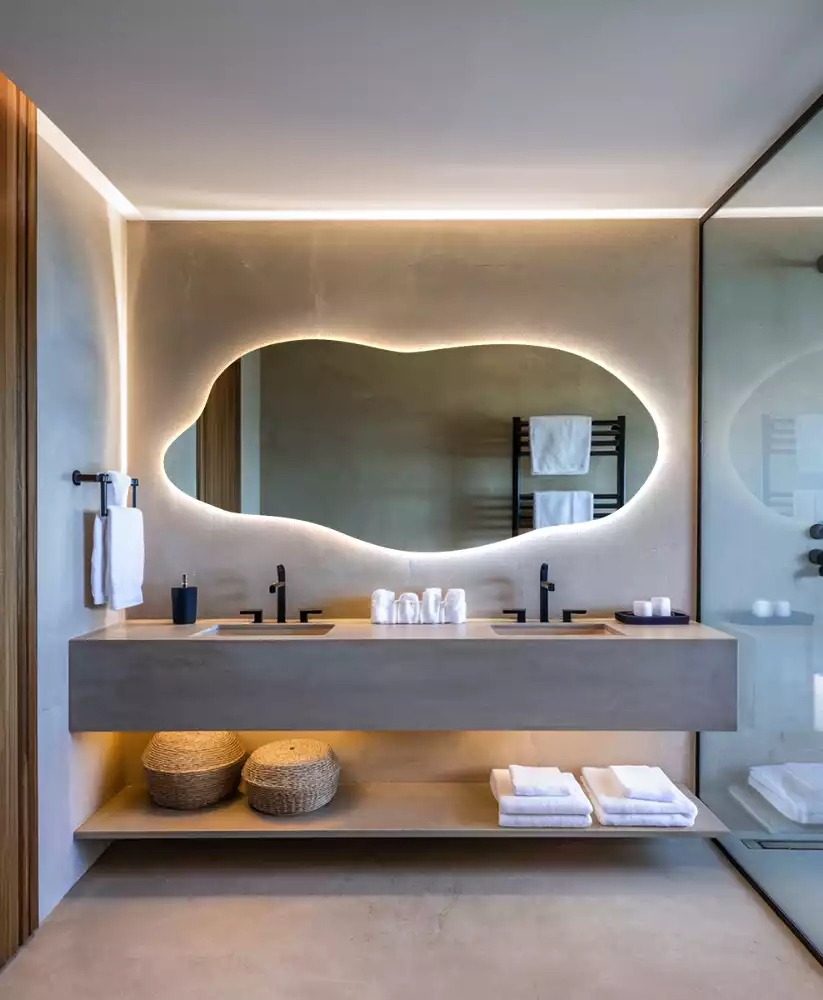 Specchio asimmetrico led elegante