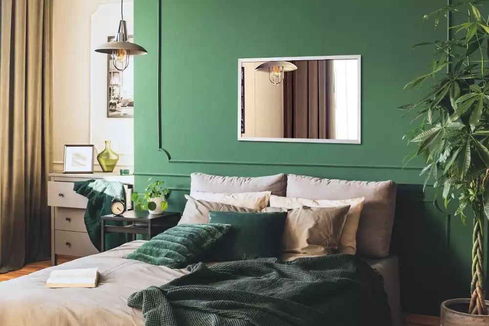 Specchio rettangolare decorativo con cornice bianca