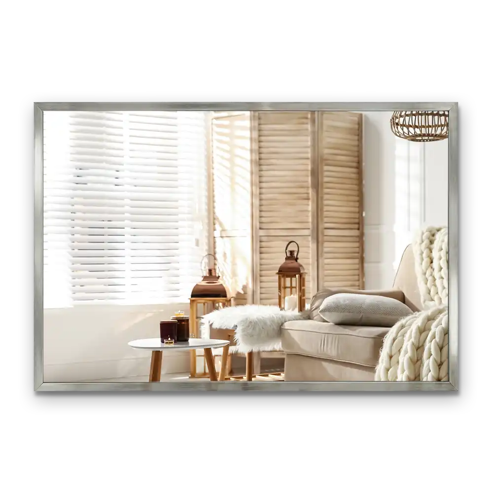 Specchio rettangolare con cornice argentea da parete